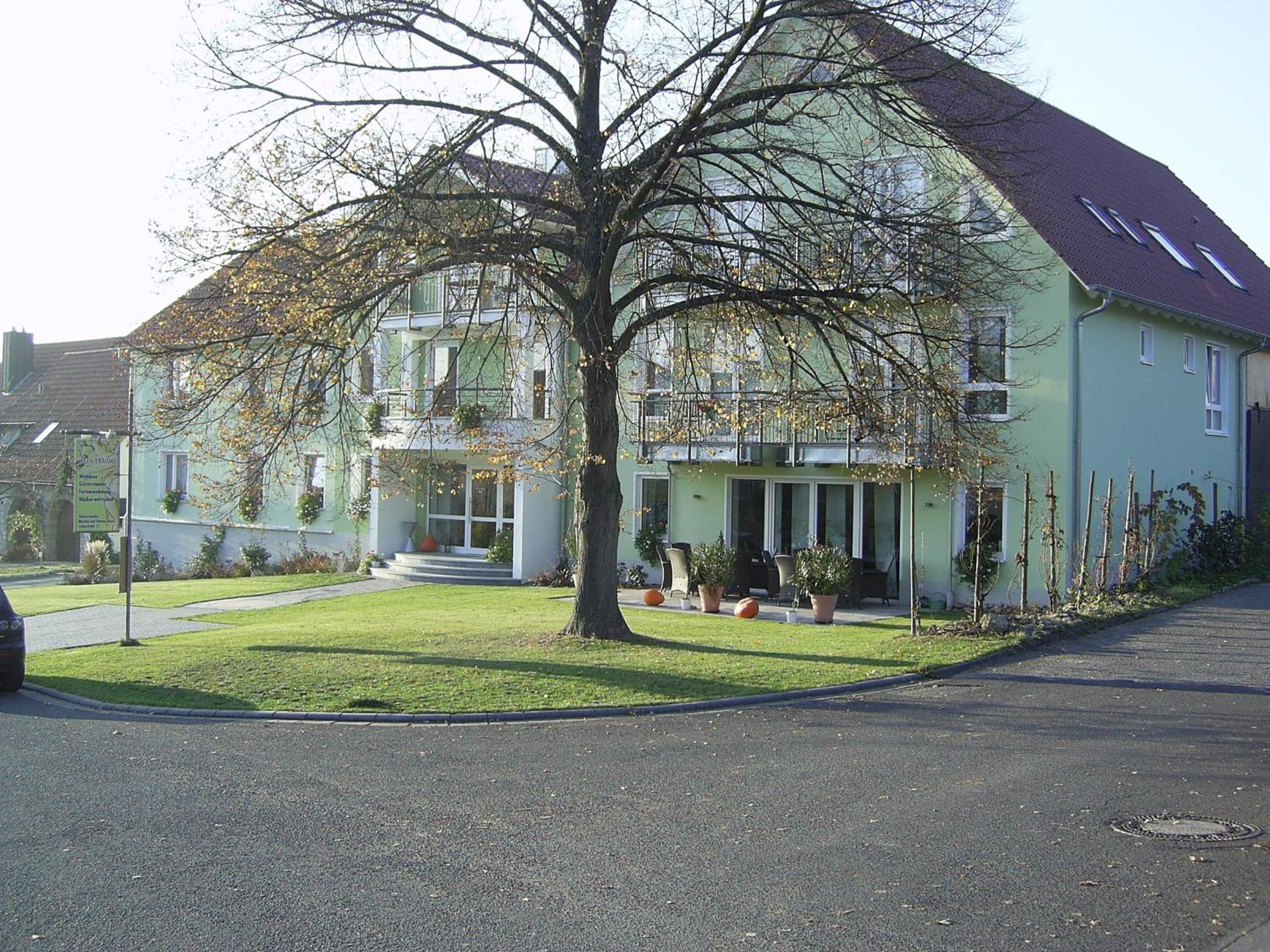 Отель Wein-Traeume Thuengersheim Экстерьер фото